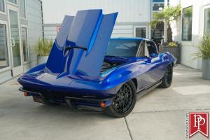 Chevrolet Corvette 63RS Custom Split-Window Coupe 1963 года 